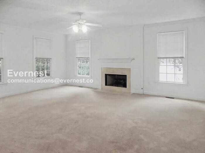 108 Glasgow - Photo 5 of 22