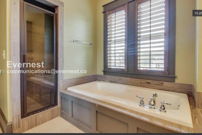 1226 Sigler St - Photo 6 of 17