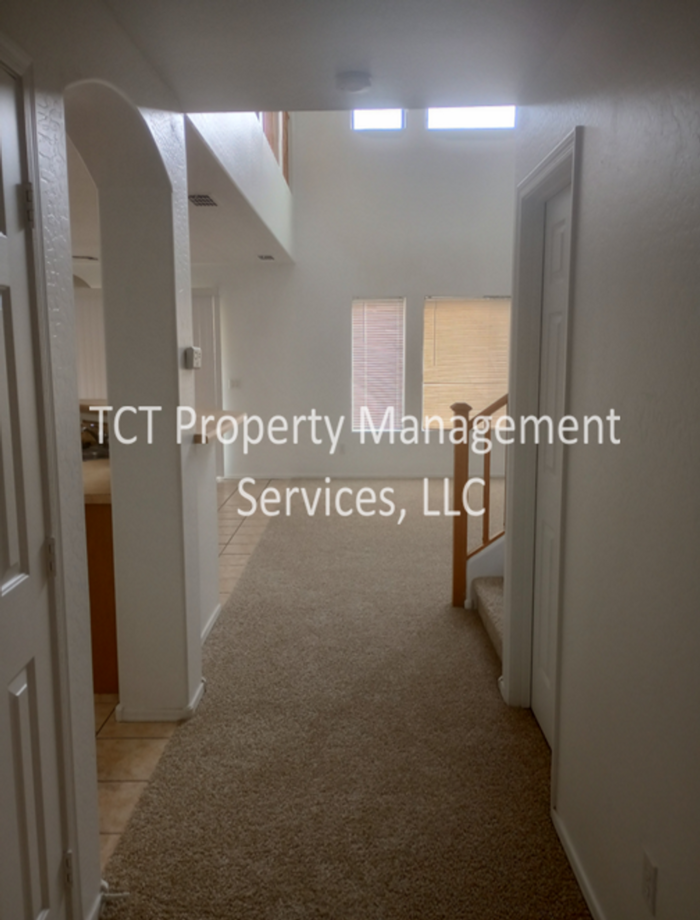 2602 S 112th Dr - Photo 2 of 14