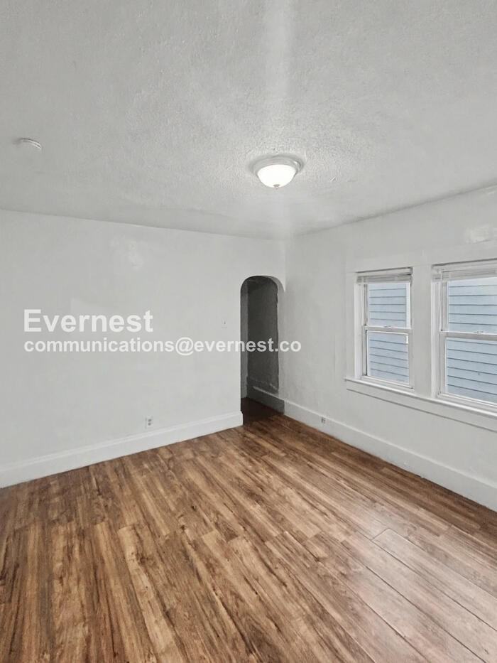 3880 W 37th St - Photo 6 of 28