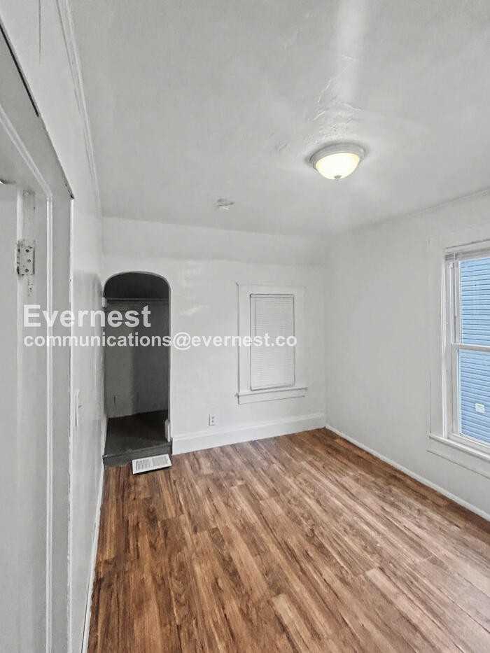 3880 W 37th St - Photo 7 of 28