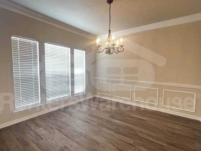8500 Riverwalk Trl - Photo 3 of 26