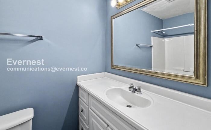 7012 Windcrest Ln - Photo 6 of 25