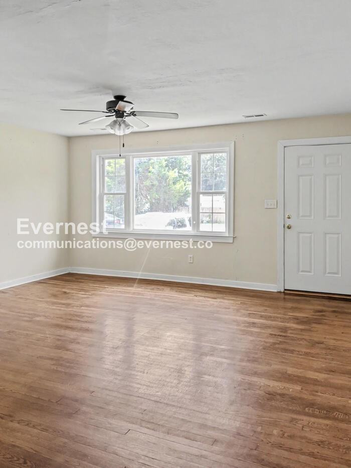 907 Coleman Dr - Photo 3 of 14