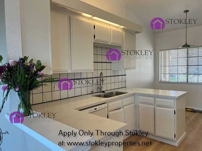 523 Bustos Pl - Photo 7 of 29