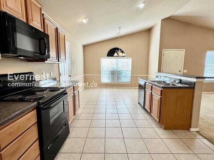 8963 S 257th East Pl - Photo 4 of 29