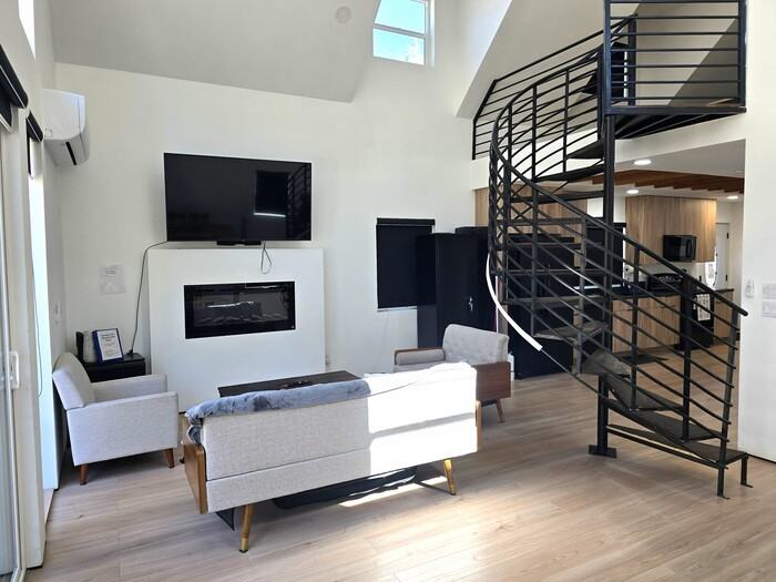 112 Greenspot Blvd - Photo 5 of 16