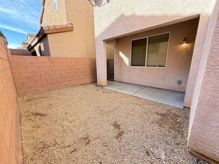 10559 La Campana St - Photo 3 of 5