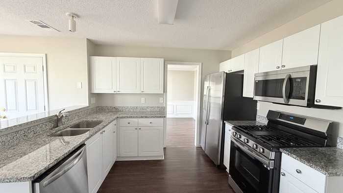 3008 Andora Dr Sw - Photo 4 of 18