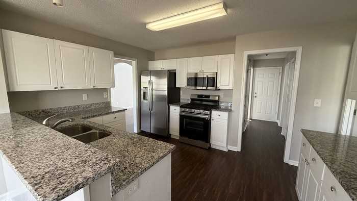 3008 Andora Dr Sw - Photo 5 of 18