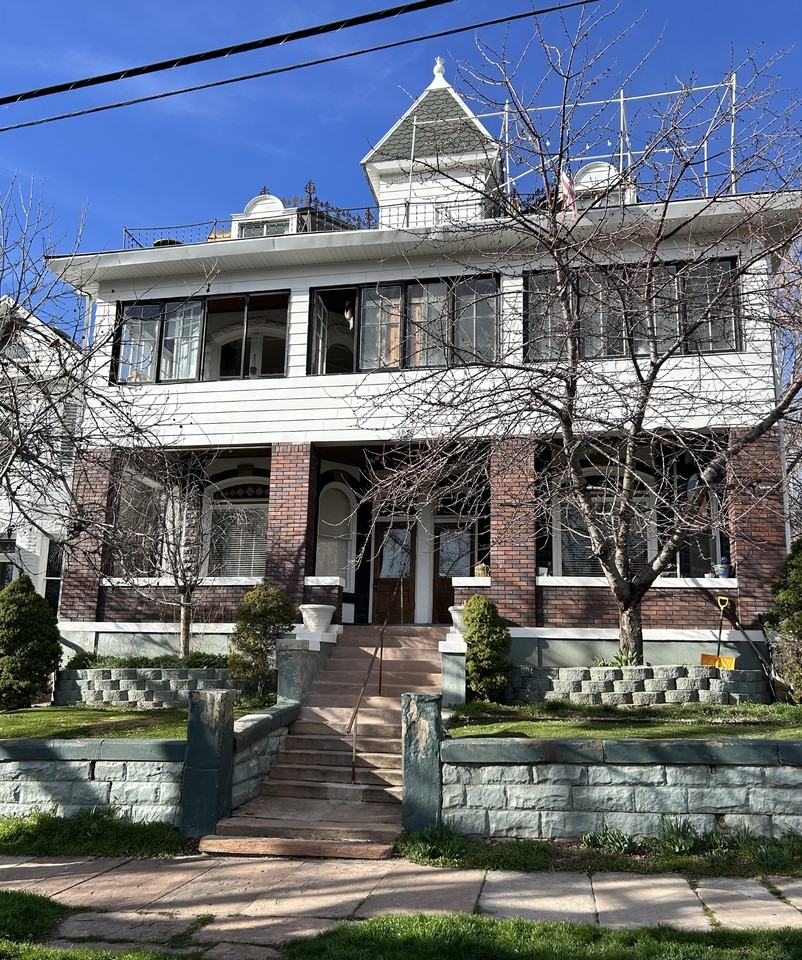 815 E 1st Ave #2 - Photo 2 of 11