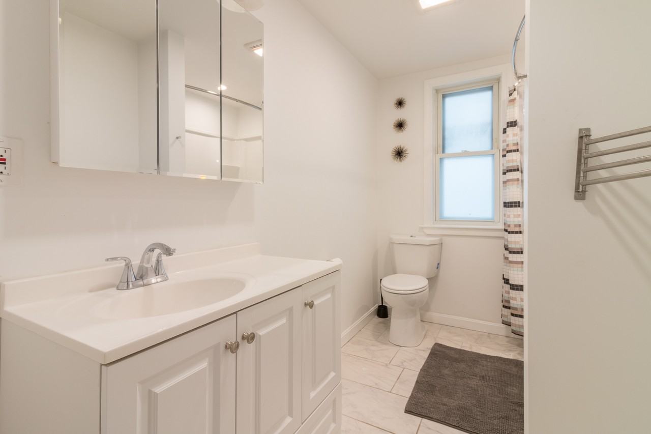 1057 Saratoga St #4 - Photo 7 of 17