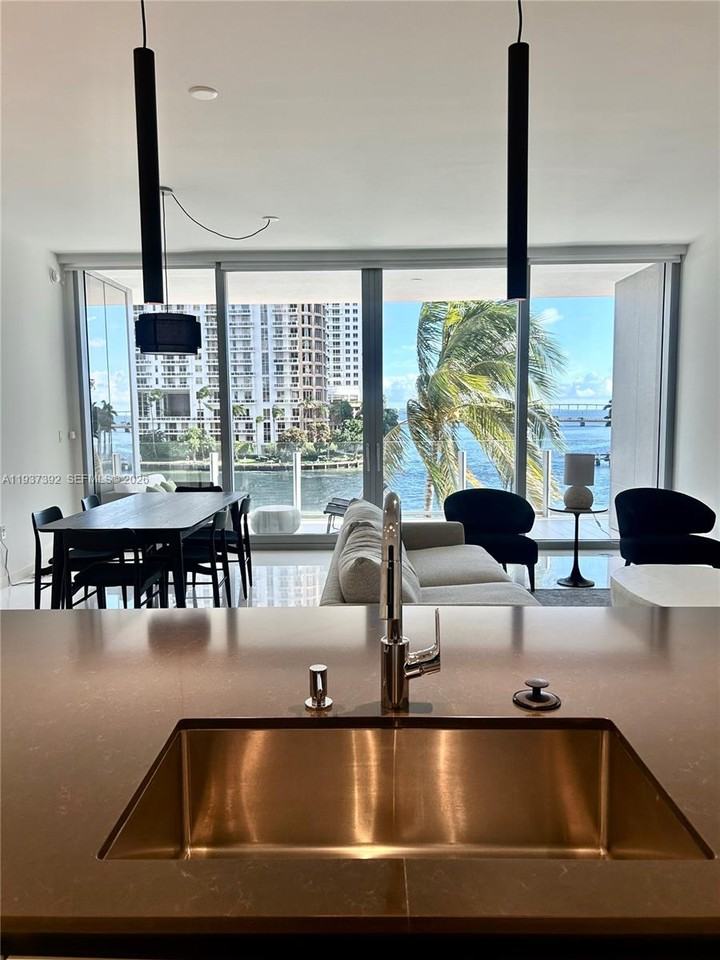 300 Biscayne Boulevard Way #302 - Photo 2 of 10