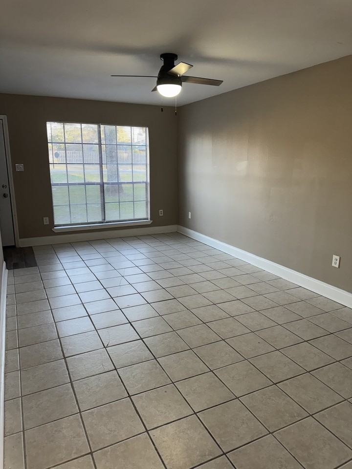 566 S Flannery Rd #B - Photo 5 of 15