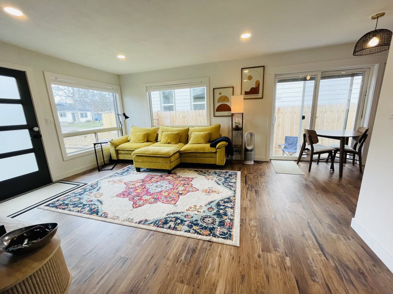 1309 W Melrose St #NA - Photo 5 of 18