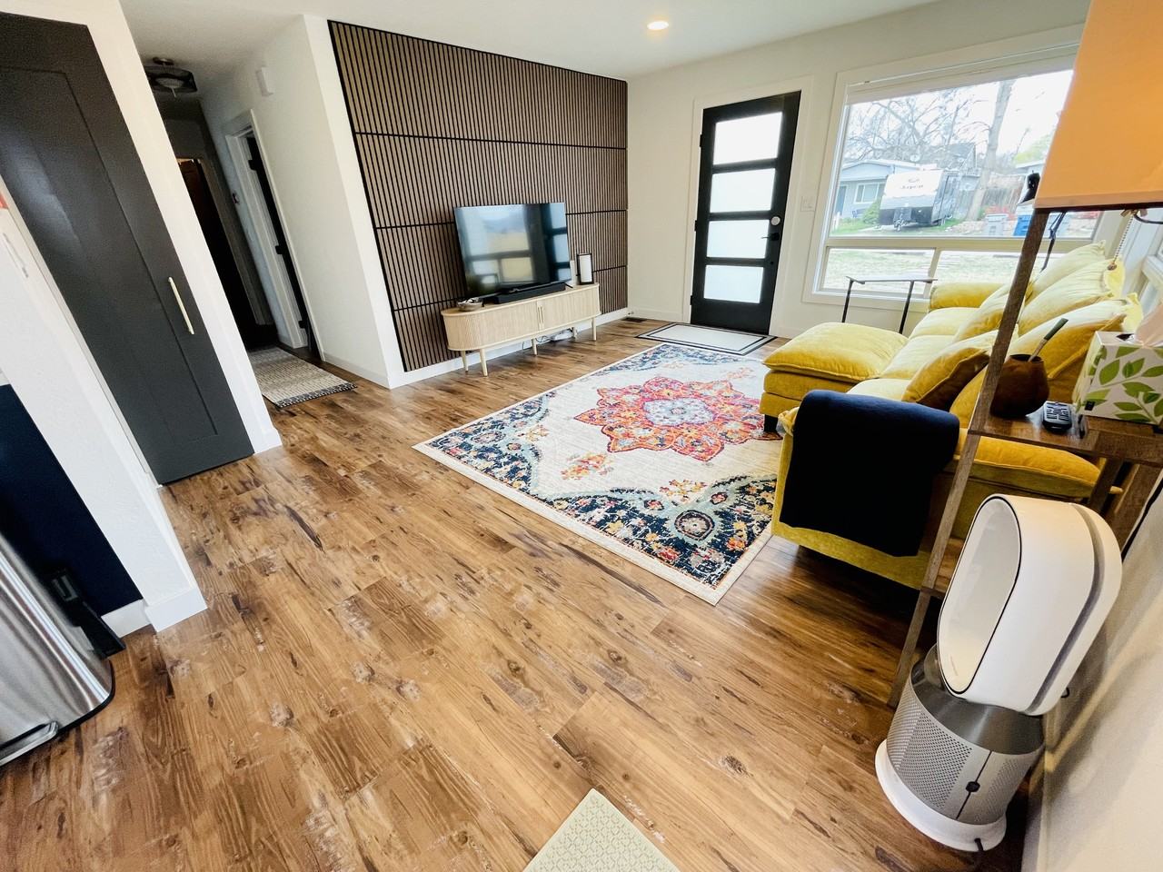 1309 W Melrose St #NA - Photo 7 of 18