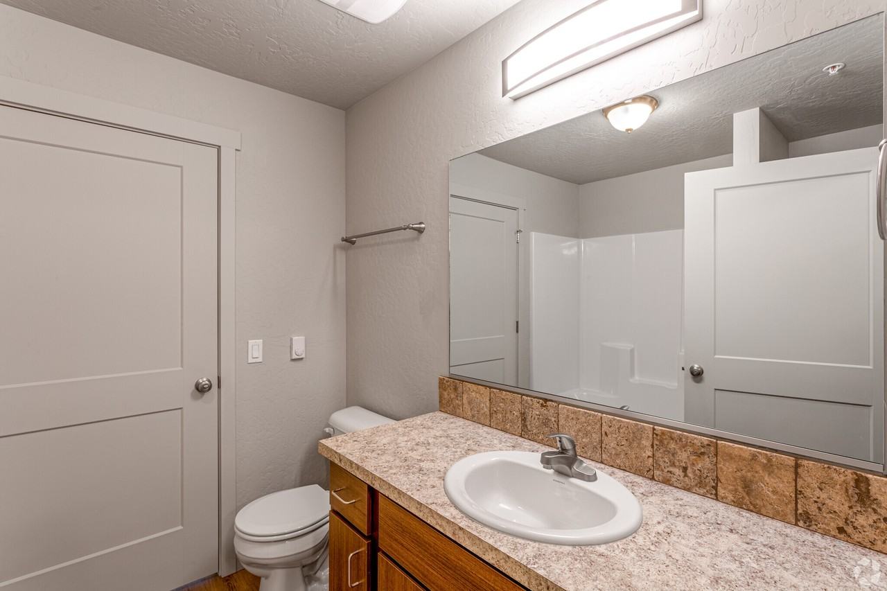 608 E 2nd Ave #201 - Photo 2 of 7