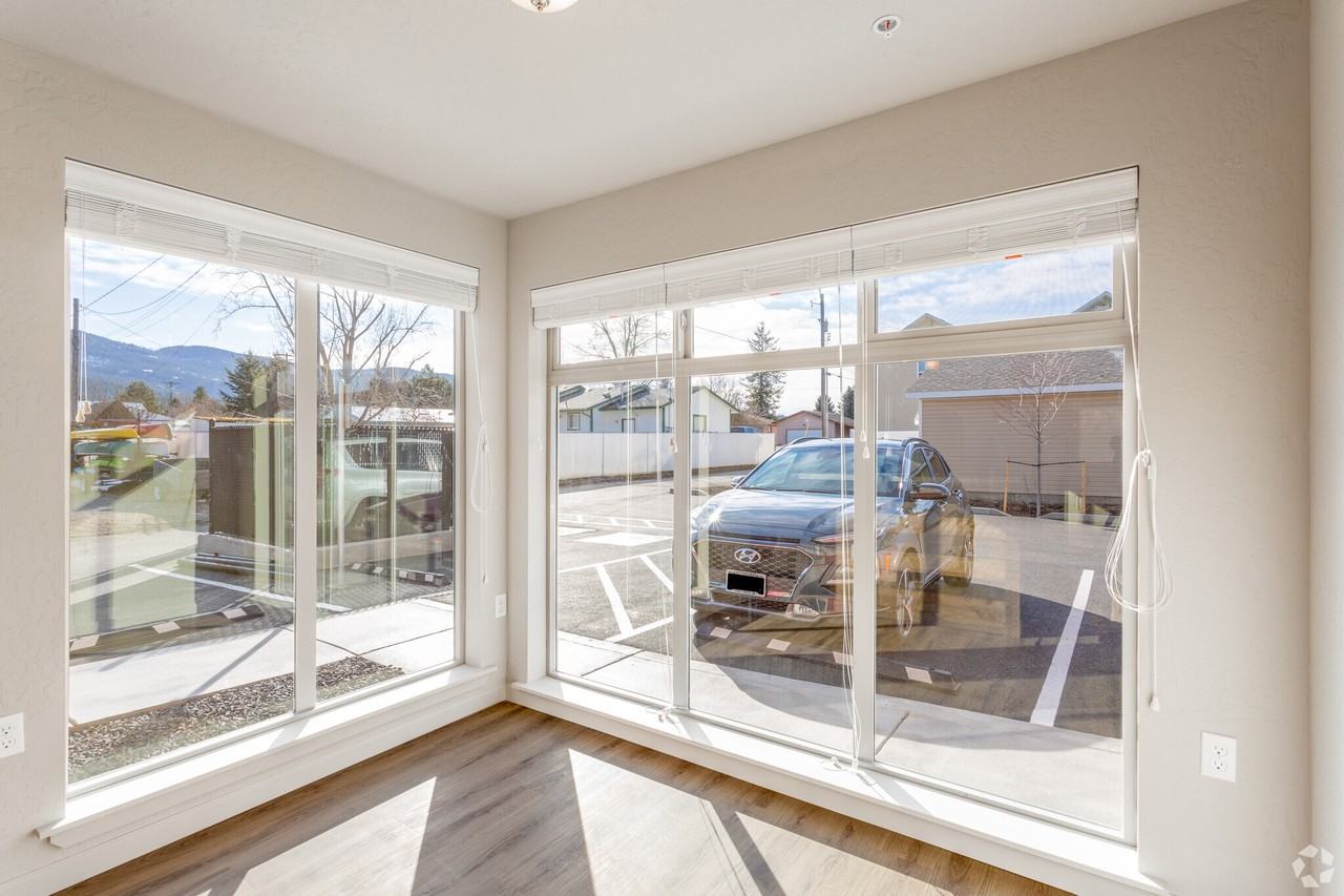 608 E 2nd Ave #201 - Photo 3 of 7