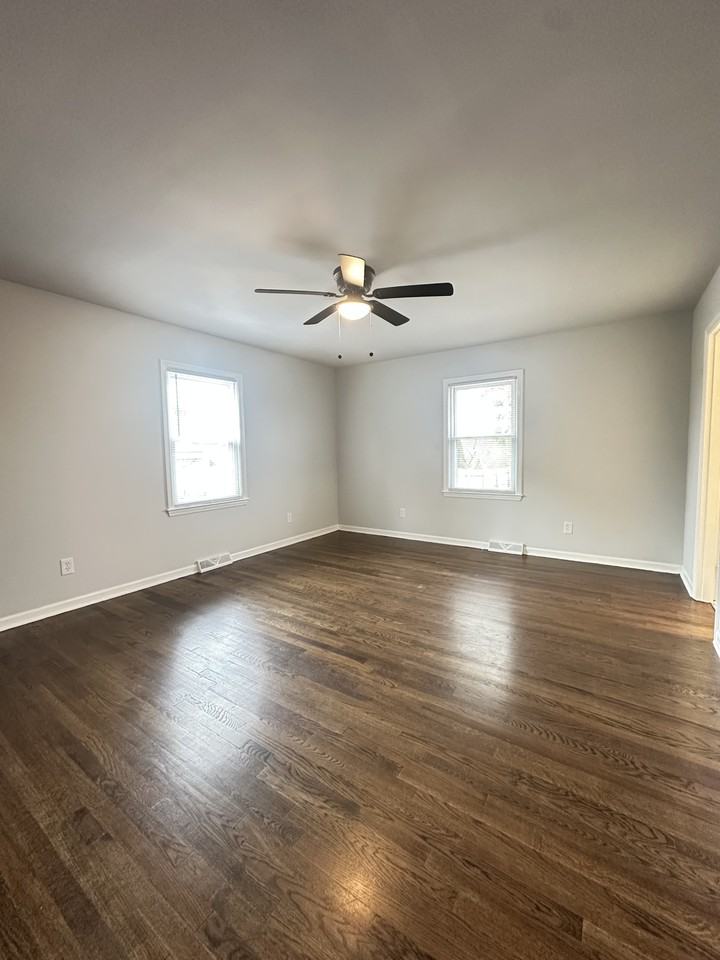 307 Lakeshore Dr #NA - Photo 6 of 25