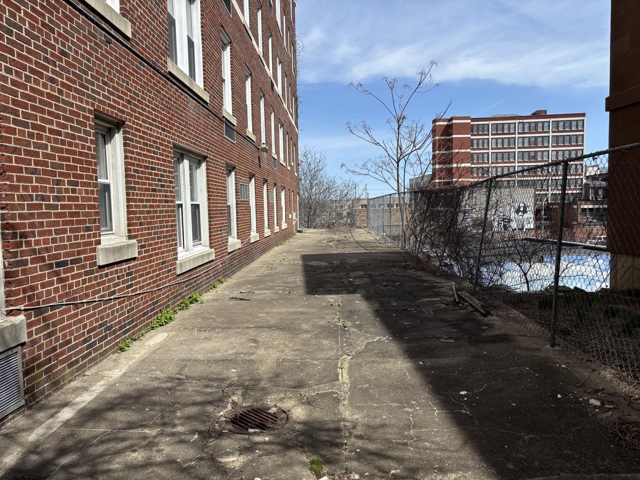 225 Golden Hill St #5F - Photo 6 of 14