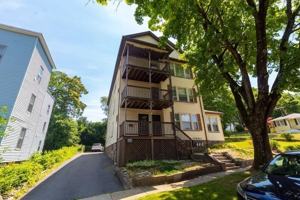 featured image of 75 Loxwood St #1