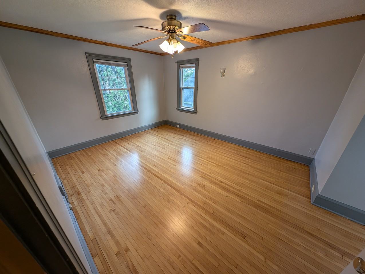 2414 E 8th St #NA - Photo 7 of 25