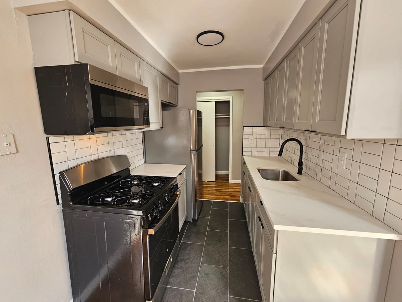 720 Westfield Ave #A - Photo 3 of 8