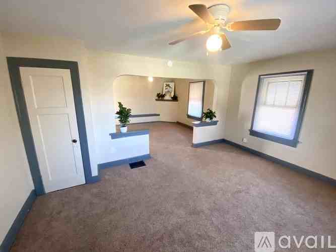 828 Walton Ave - Photo 6 of 8