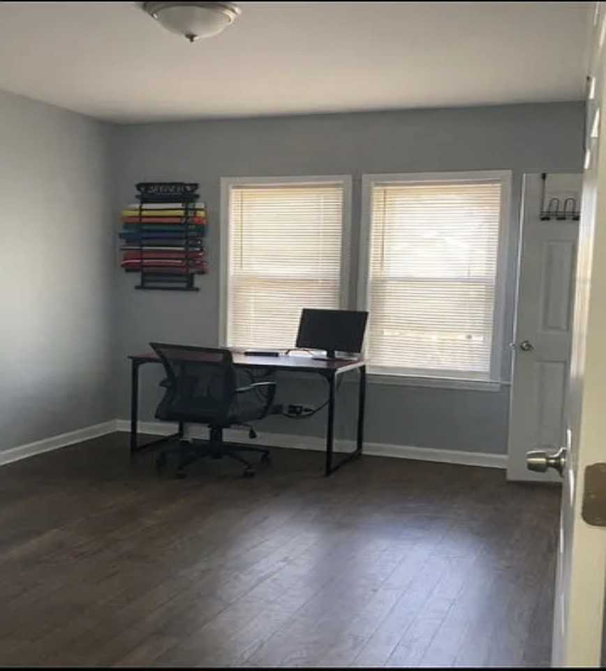 4708 W 20th St #NA - Photo 3 of 9