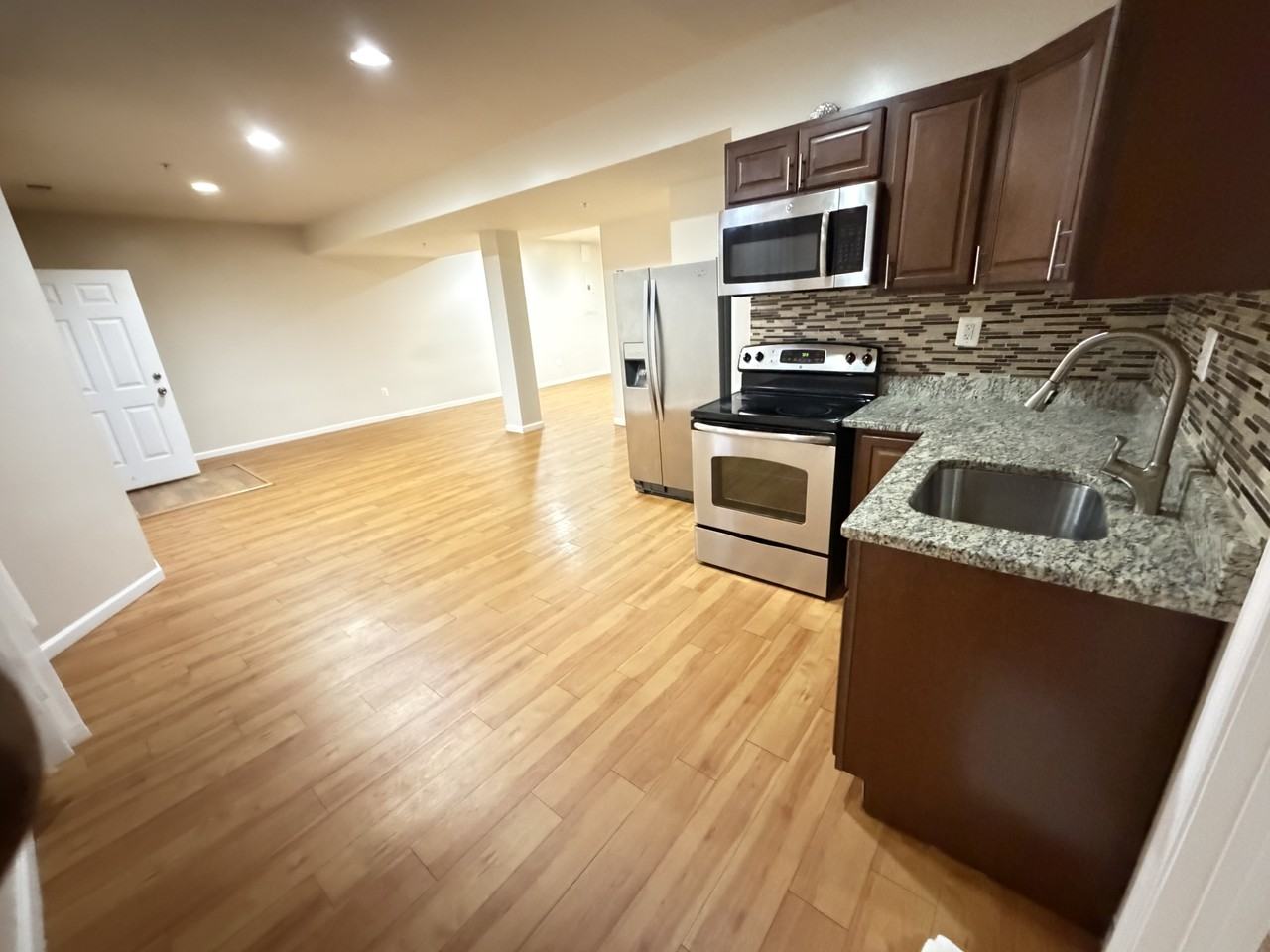 1501 Fallsgrove Ln #NA