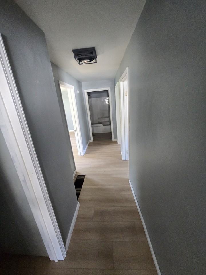 709 Dale St #1 - Photo 2 of 7