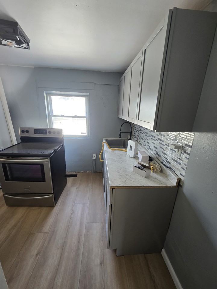 709 Dale St #1 - Photo 5 of 7