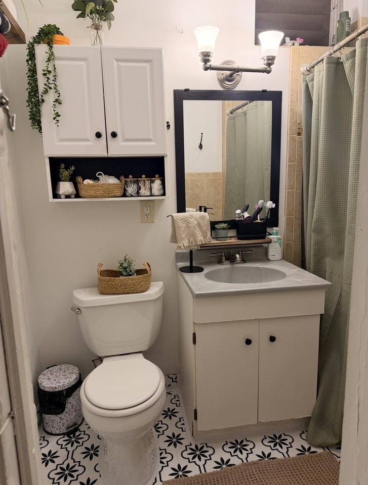 1930 N Sheffield Ave #2F - Photo 6 of 7