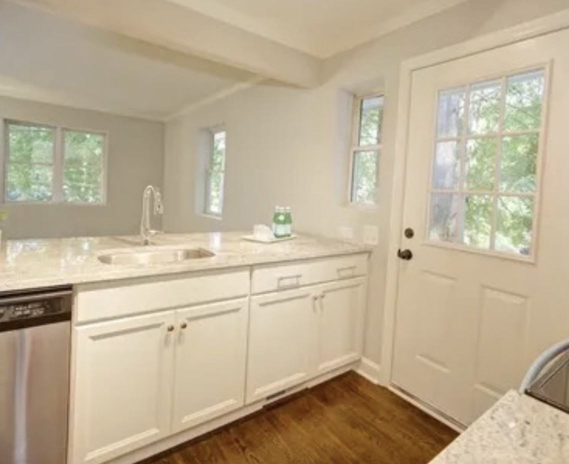 101 W Woodridge Dr #L - Photo 4 of 7