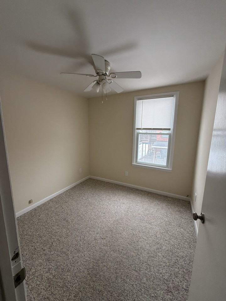 5 Alden St #B - Photo 4 of 10