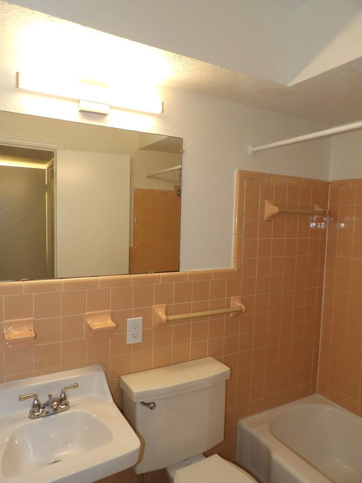 4405 Mckinney Ave #204 - Photo 5 of 10