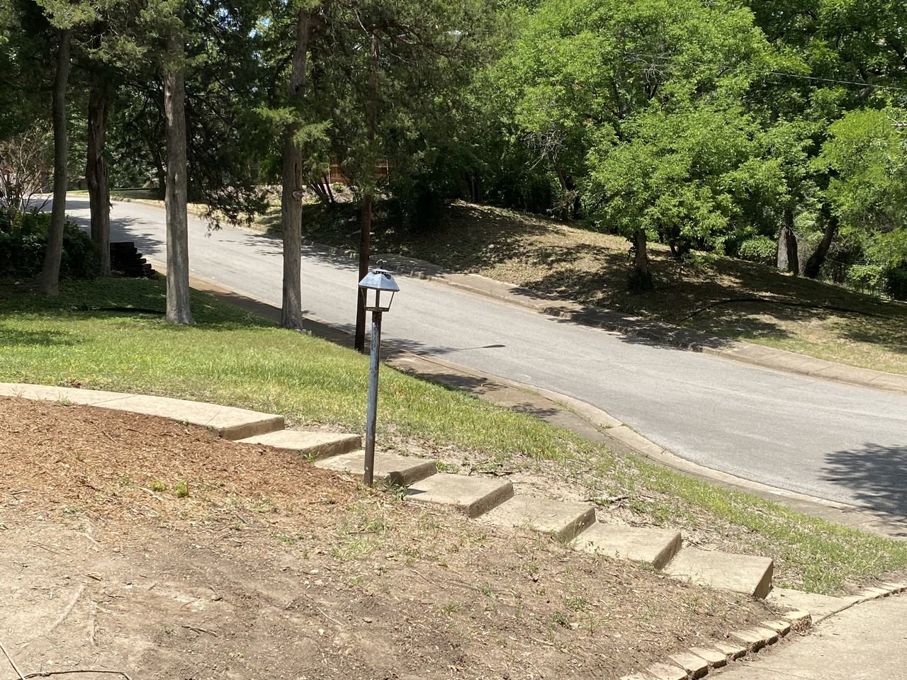 2621 Deep Hill Cir #NA - Photo 3 of 15