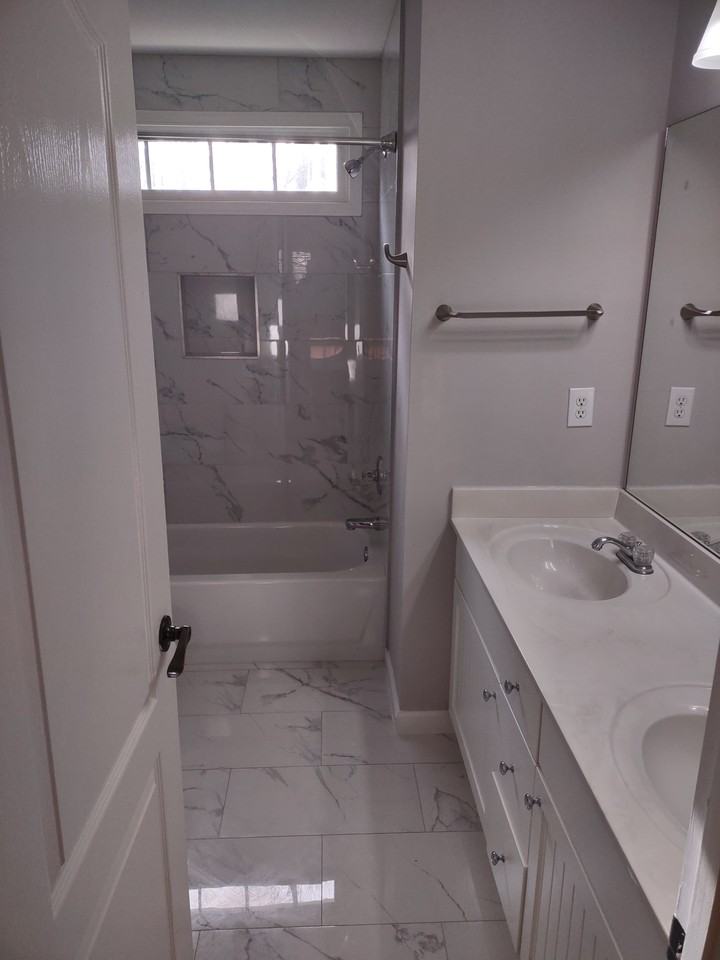 3665 Suwanee Mill Dr #NA - Photo 3 of 6