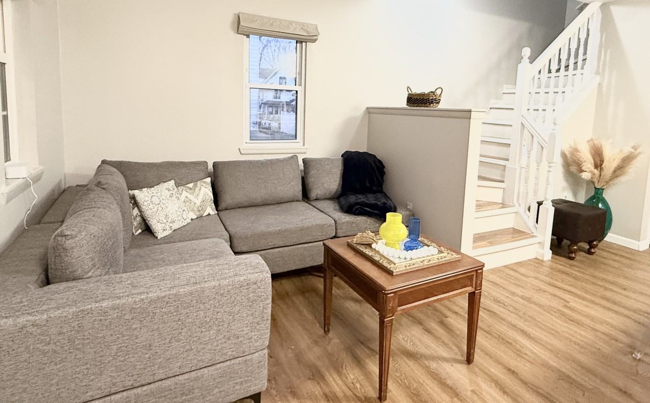 616 Rosedale Ave #NA - Photo 2 of 9