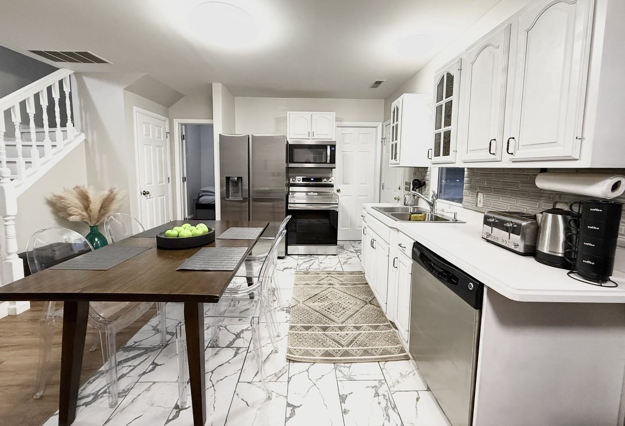 616 Rosedale Ave #NA - Photo 3 of 9