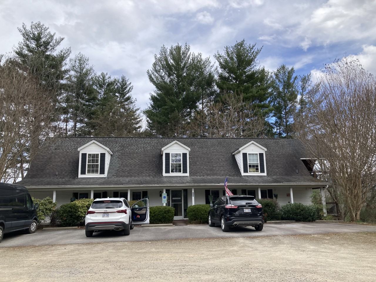 124 Life Way - Photo 3 of 16