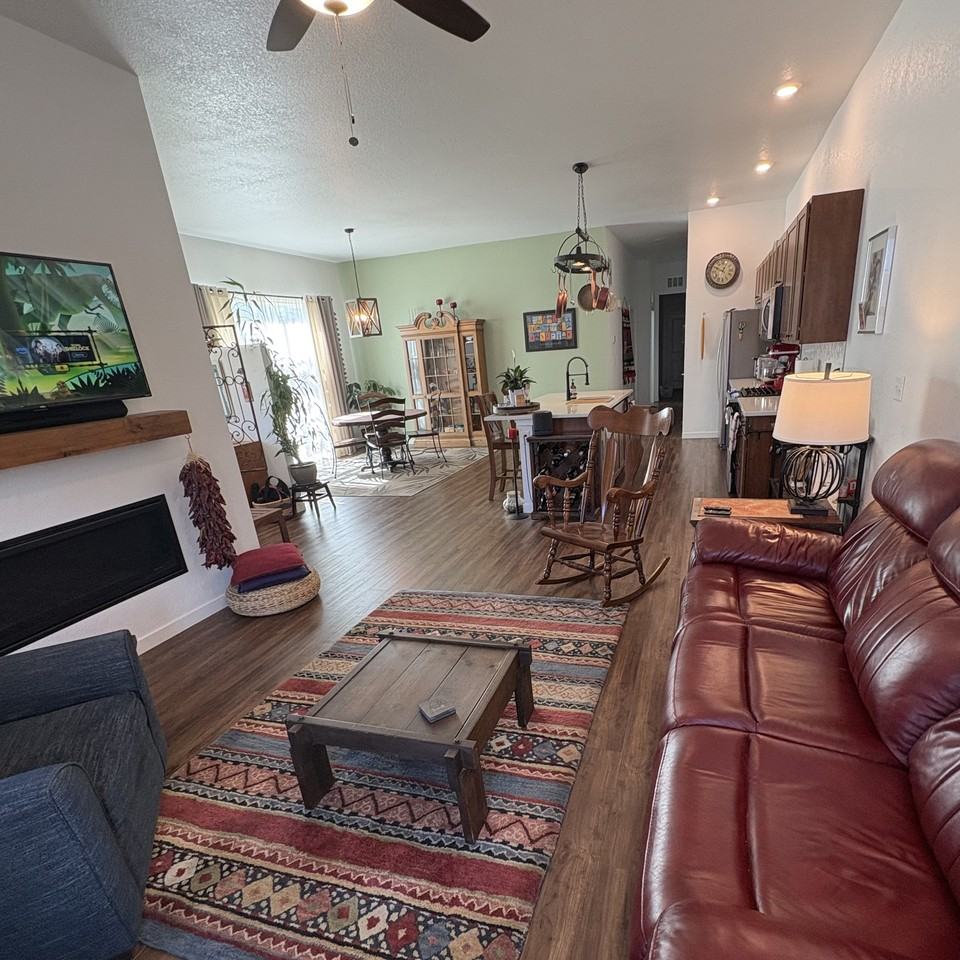 847 Colorado River Ave #NA - Photo 4 of 30