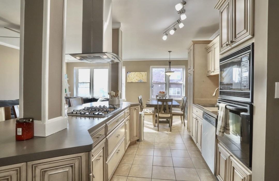 2520 John F Kennedy Blvd #5C - Photo 3 of 9