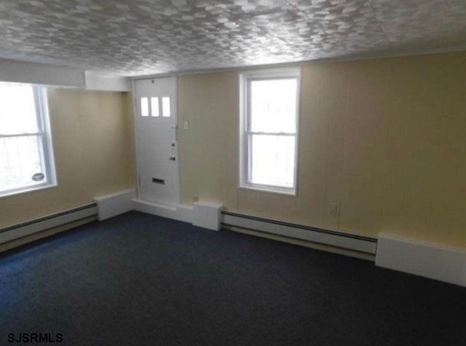 325 N Indiana Ave #2