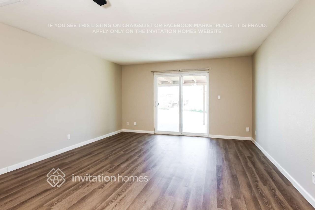 8615 N 36th Ave - Photo 3 of 17