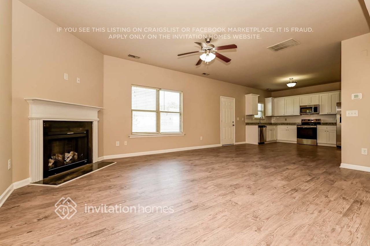 127 Biscayne Ter - Photo 4 of 18