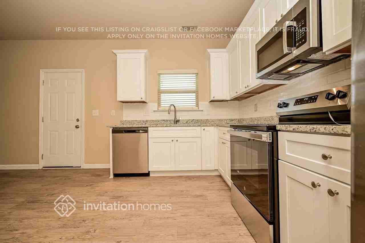 127 Biscayne Ter - Photo 6 of 18