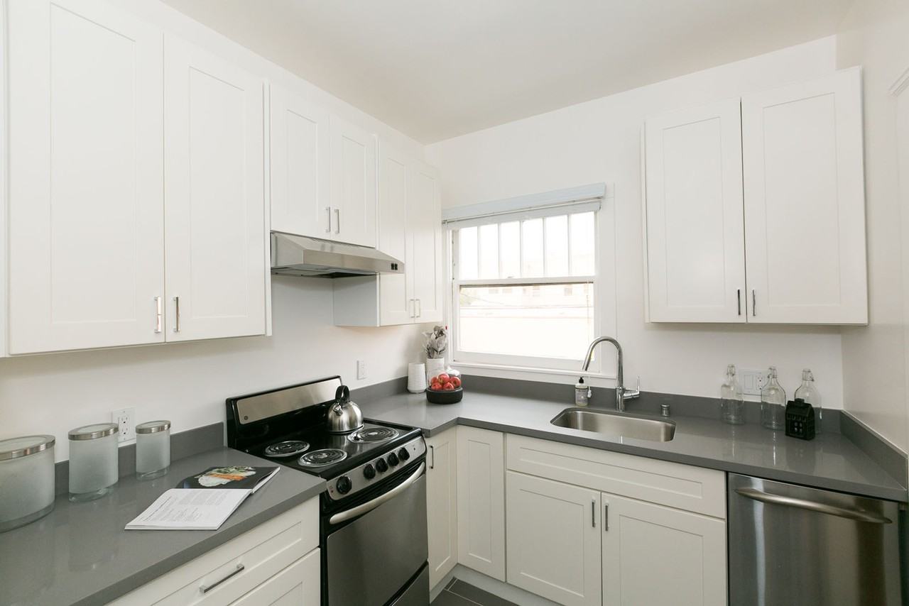 3201 23rd Street - Photo 2 of 12