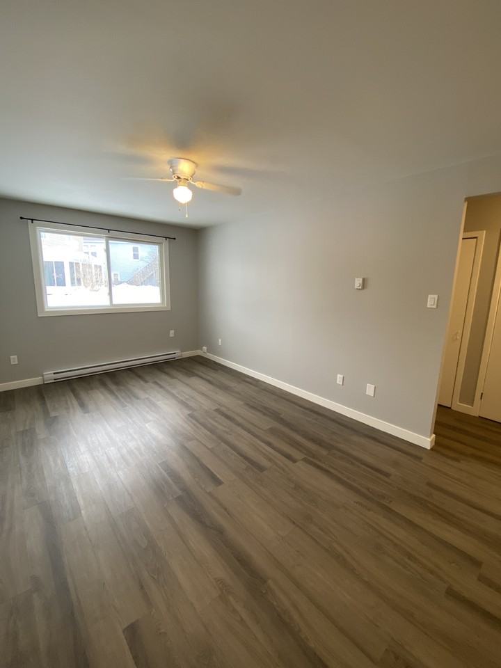 St. George's Court - Photo 4 of 15