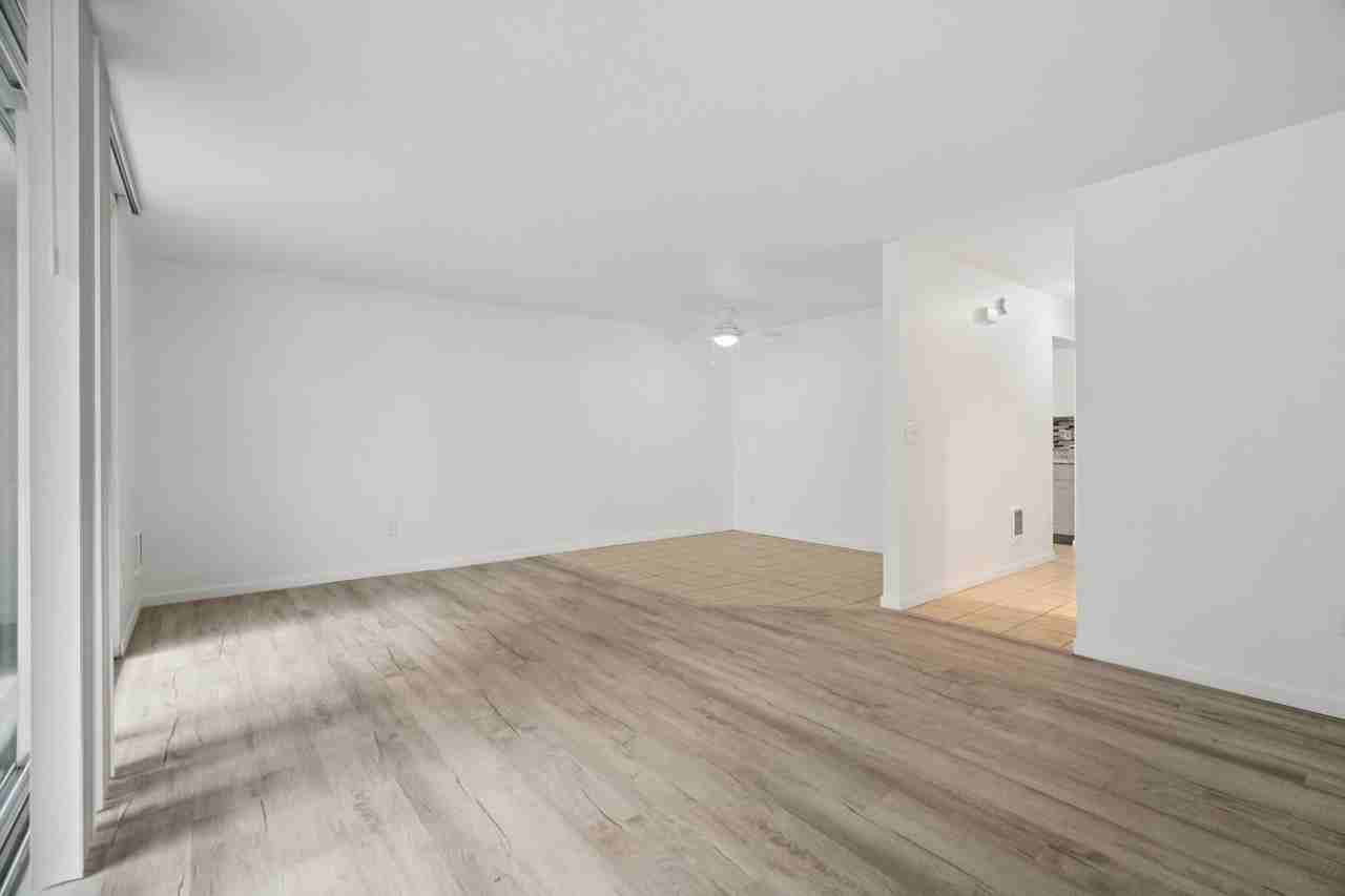 Images Columbia Apartments - Photo 4 of 50